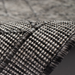 Liora Manne Carmel Pyramid Indoor Outdoor Rug Black