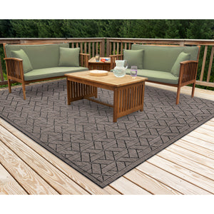 Liora Manne Carmel Pyramid Indoor Outdoor Rug Black