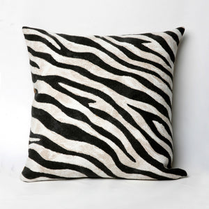 Liora Manne Visions I Zebra Indoor Outdoor Decorative Pillow Black