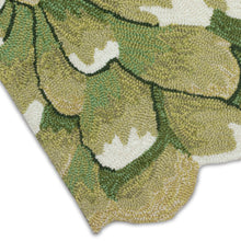 Load image into Gallery viewer, Liora Manne Frontporch Mum Indoor Outdoor Rug Green