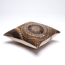 Load image into Gallery viewer, Liora Manne Marina Circles Indoor Outdoor Decorative Pillow Brown