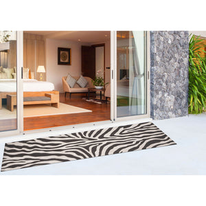 Liora Manne Visions I Zebra Indoor Outdoor Area Rug Black