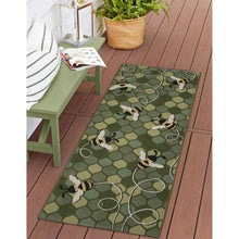 Load image into Gallery viewer, Liora Manne Esencia Bee Free Indoor Outdoor Mat Green