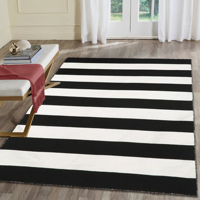 Liora Manne Sorrento Rugby Stripe Indoor Outdoor Area Rug Black