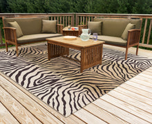 Load image into Gallery viewer, Liora Manne Carmel Zebra Indoor Outdoor Area Rug Sand