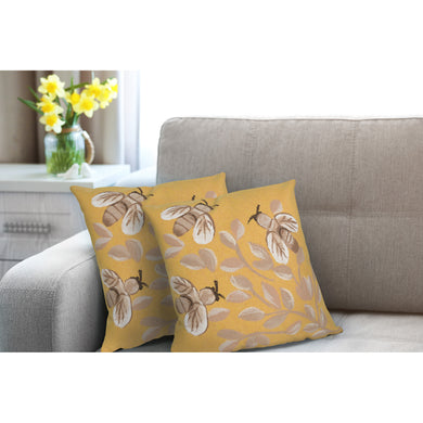 Liora Manne Visions III Bees Indoor Outdoor Decorative Pillow Honey