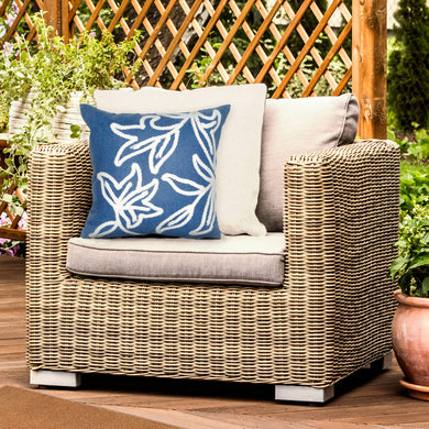 Liora Manne Visions I Windsor Indoor Outdoor Decorative Pillow Blue