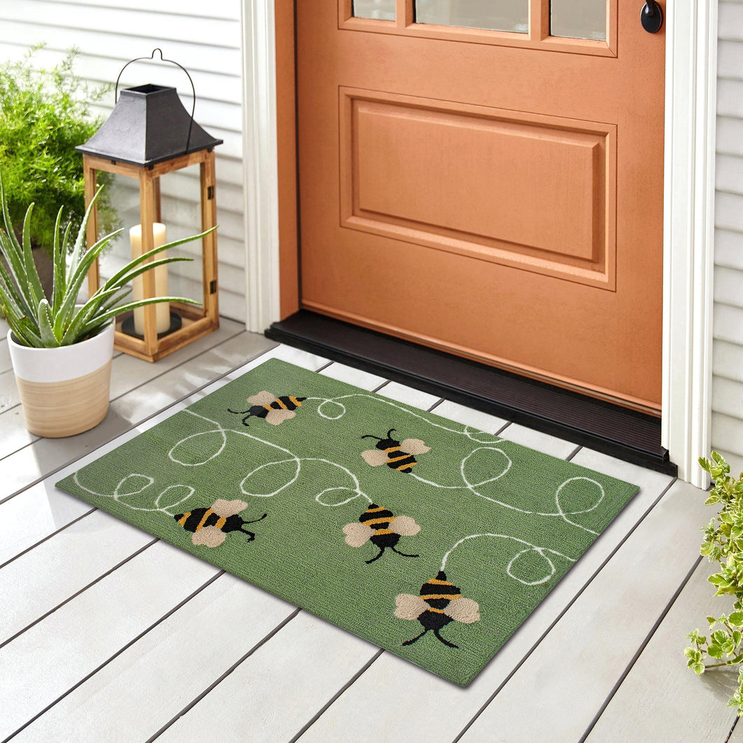 Liora Manne Frontporch Buzzy Bees Indoor Outdoor Area Rug Green